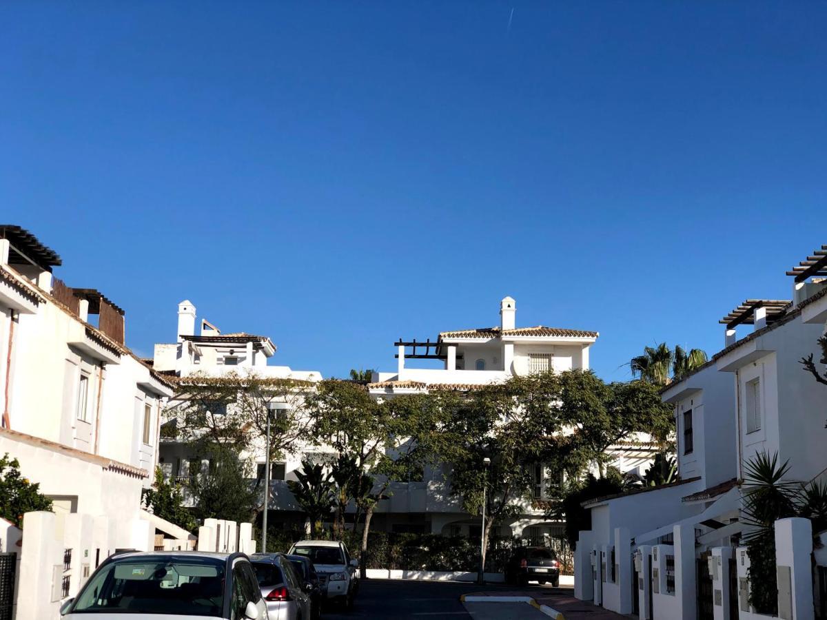 Room Near The Sea Marbella Bagian luar foto