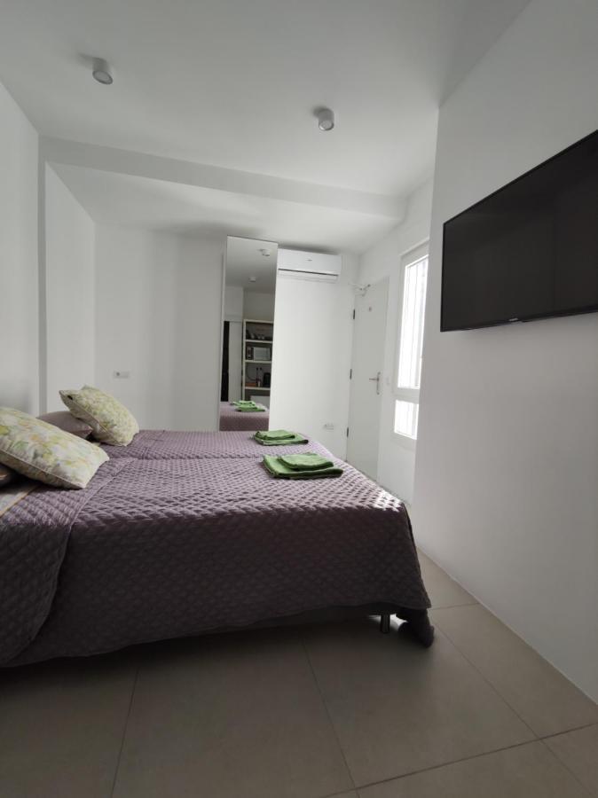 Room Near The Sea Marbella Bagian luar foto